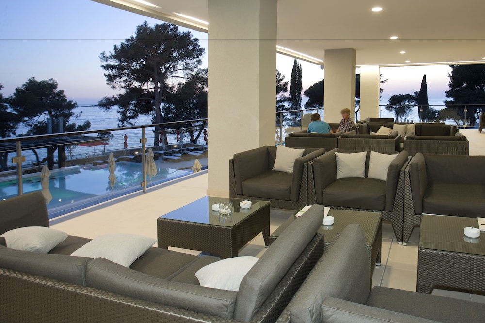 Hotel Parentium Plava Laguna — Swimming pool in Poreč, Istria