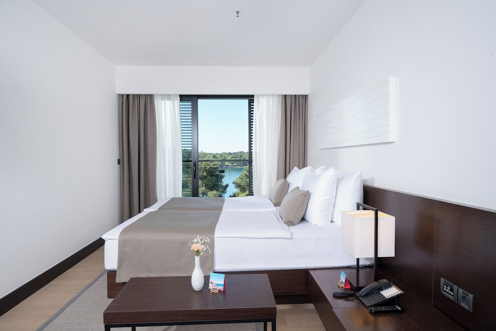 Hotel Parentium Plava Laguna — Hotel rooms in Poreč, Istria