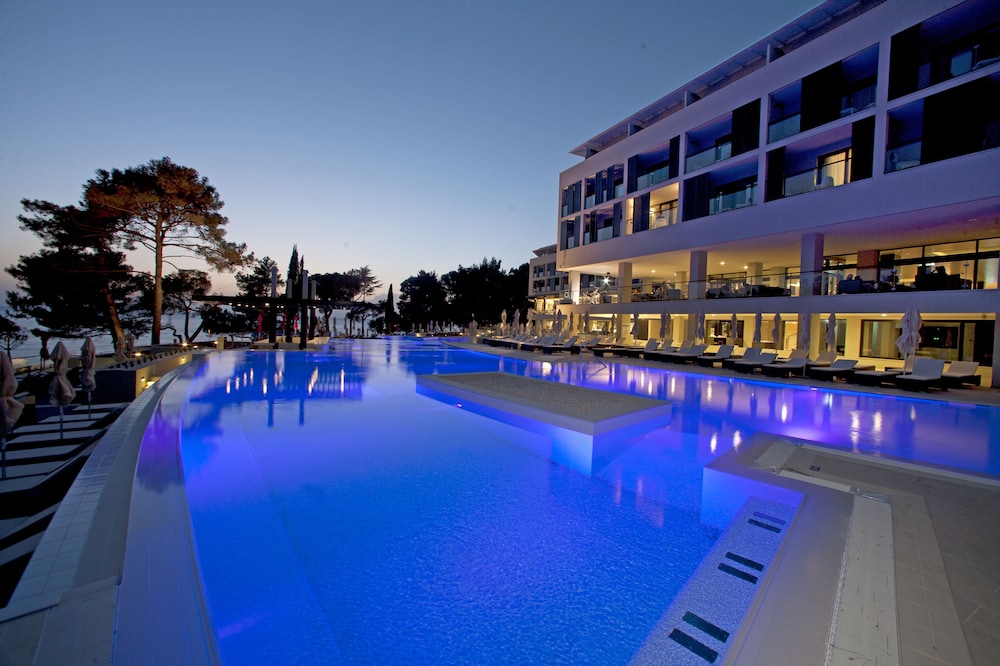 Hotel Parentium Plava Laguna — Swimming pool in Poreč, Istria