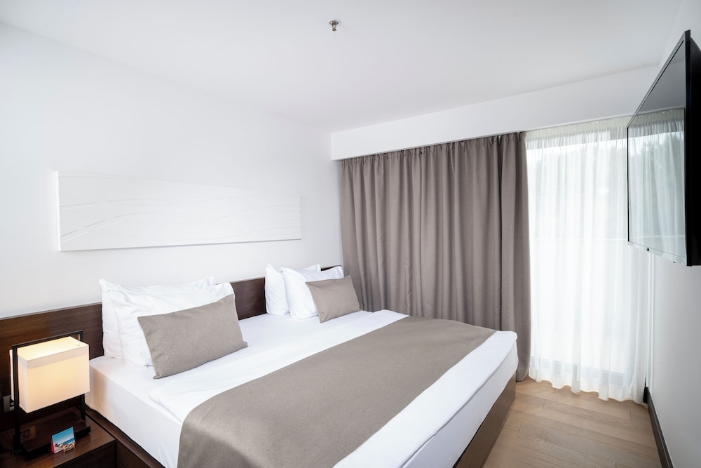 Hotel Parentium Plava Laguna — Hotel rooms in Poreč, Istria