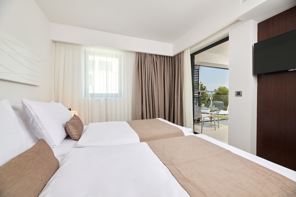 Hotel Parentium Plava Laguna — Hotel rooms in Poreč, Istria