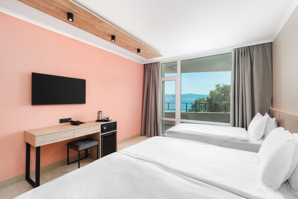 Festa Panorama Hotel — Hotel rooms in Nessebar, Burgas Region