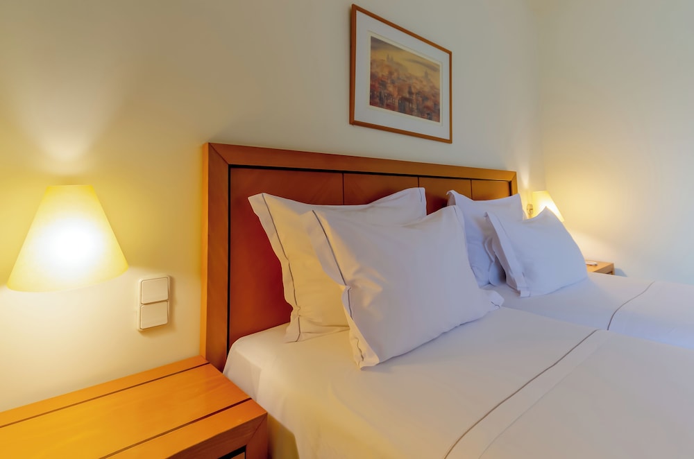 Hotel Roma — Hotel rooms in Lisbon, Lisboa