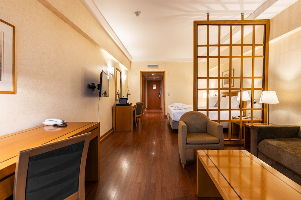 Hotel Roma — Hotel rooms in Lisbon, Lisboa