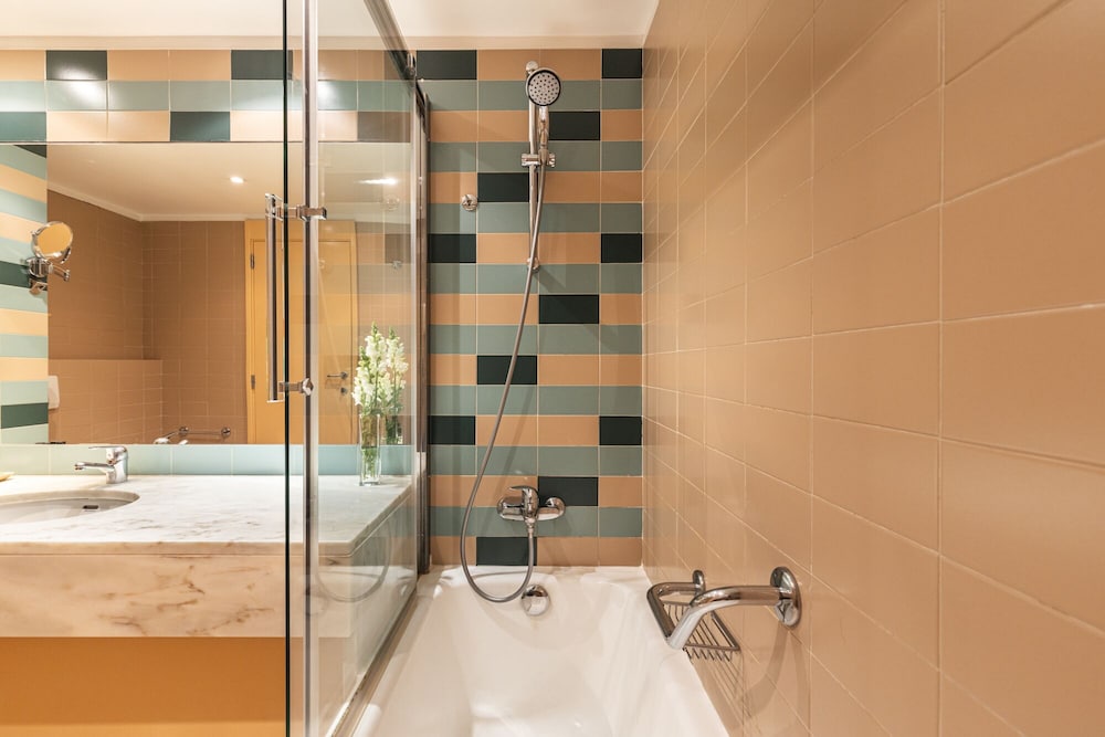 Hotel Roma — Hotel rooms in Lisbon, Lisboa