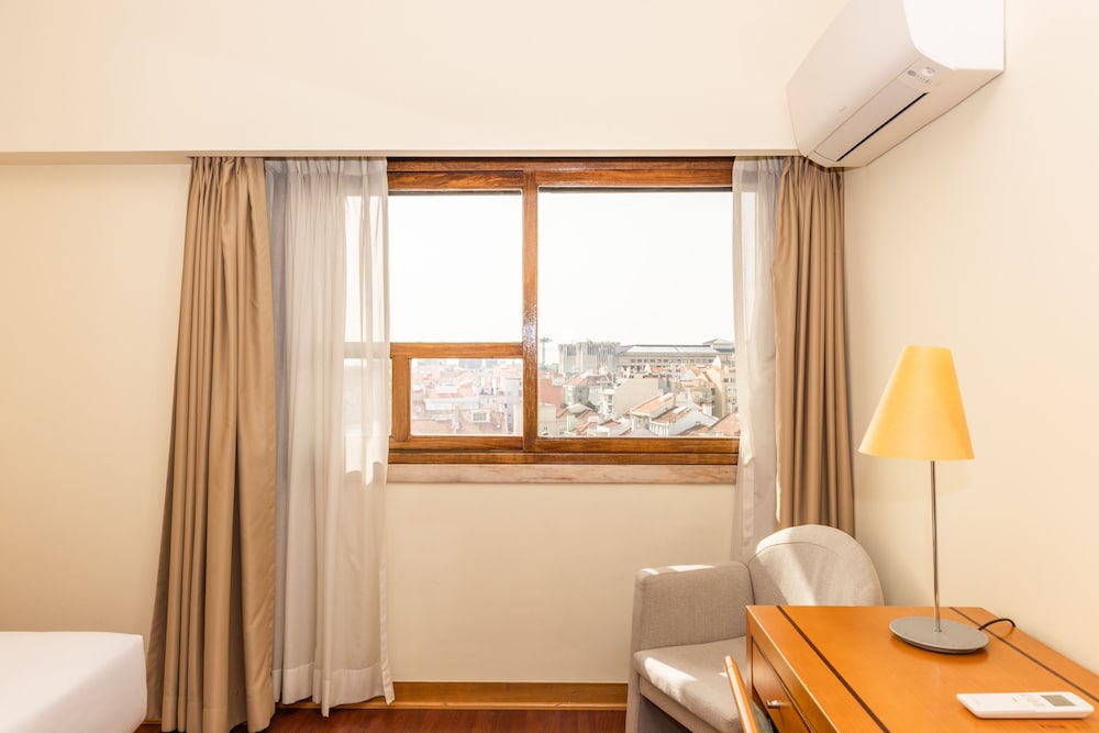 Hotel Roma — Hotel rooms in Lisbon, Lisboa