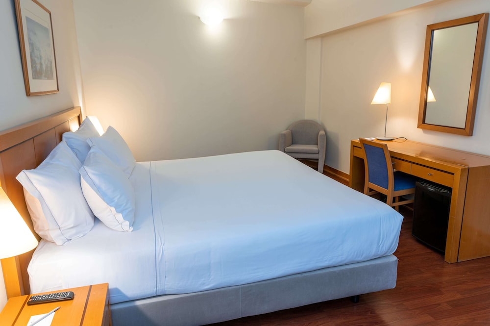 Hotel Roma — Hotel rooms in Lisbon, Lisboa