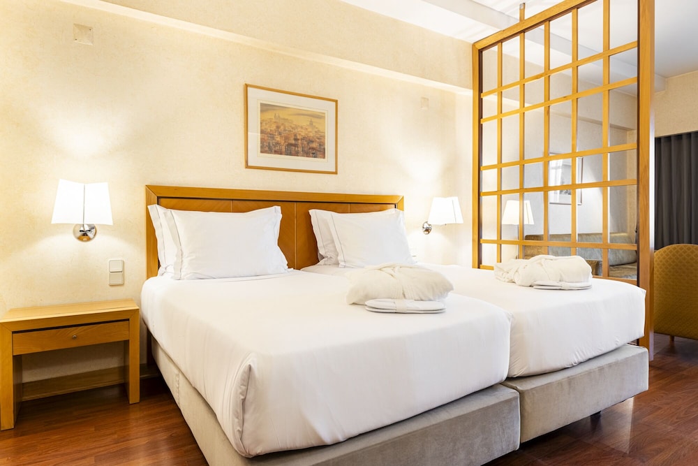 Hotel Roma — Hotel rooms in Lisbon, Lisboa