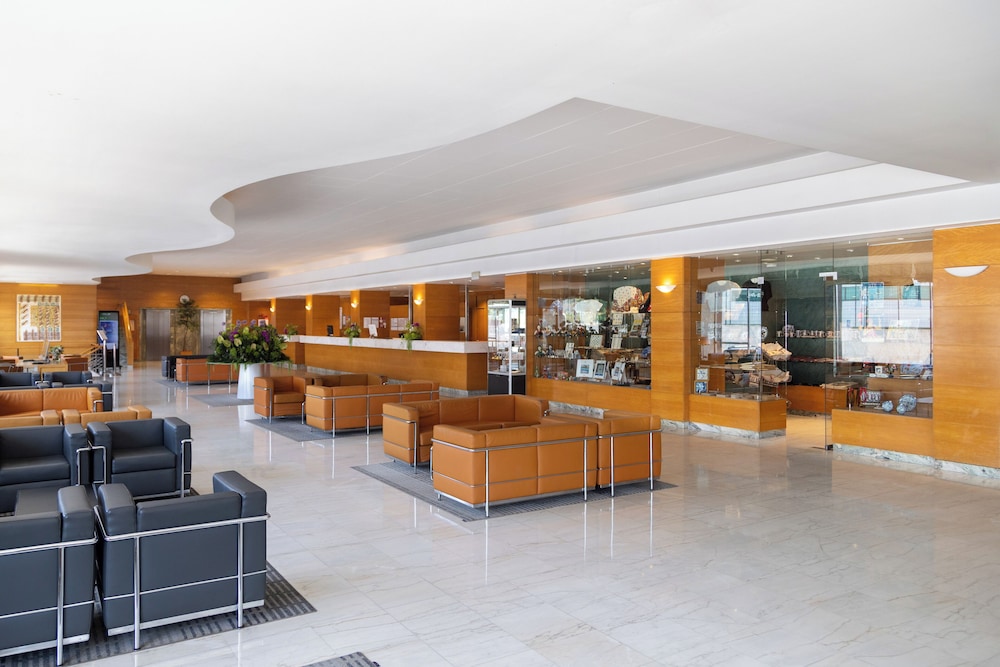 Hotel Roma — Hotel building in Lisbon, Lisboa