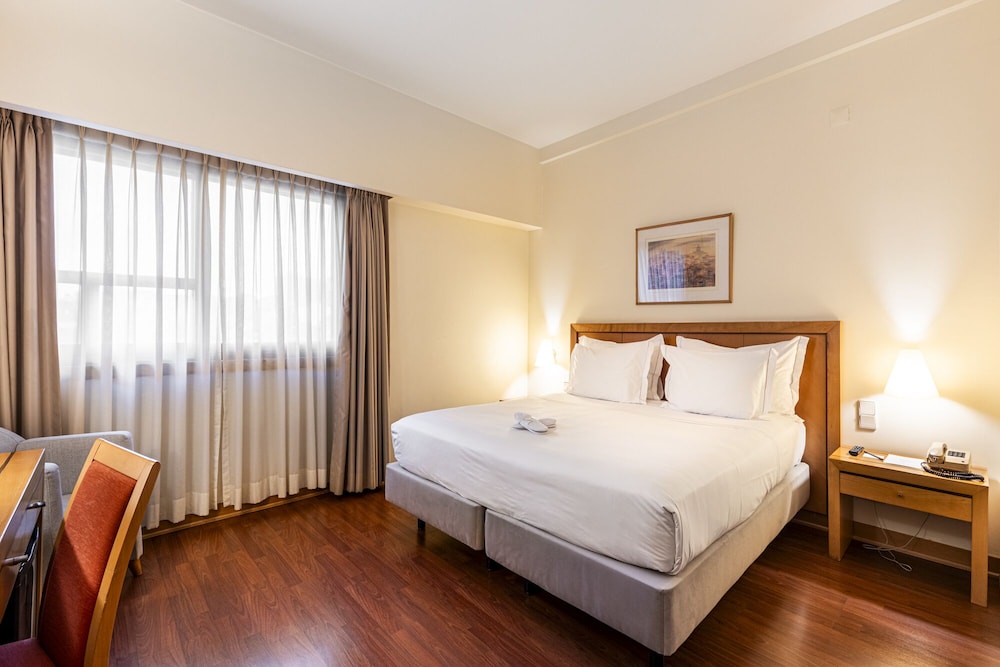 Hotel Roma — Hotel rooms in Lisbon, Lisboa