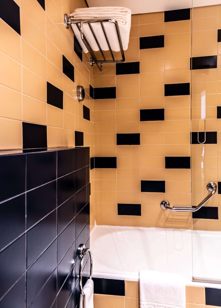 Hotel Roma — Hotel rooms in Lisbon, Lisboa