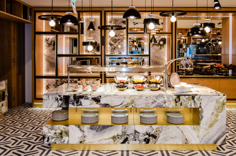 EPIC SANA Marques Hotel — Restaurant & bars in Lisbon, Lisboa