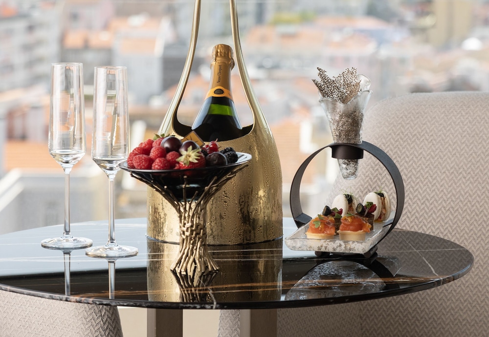 EPIC SANA Marques Hotel — Restaurant & bars in Lisbon, Lisboa