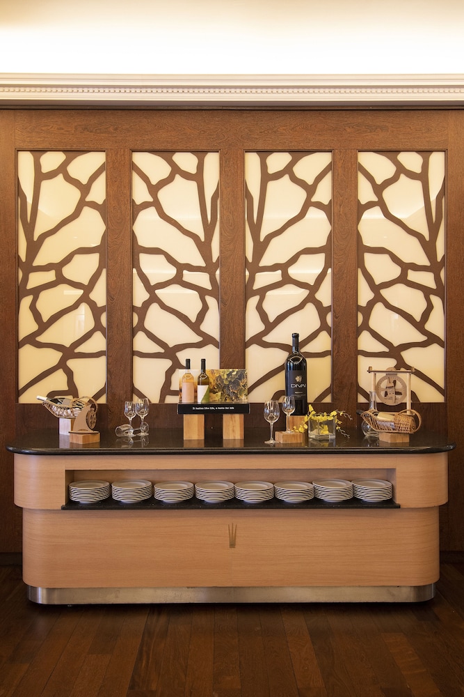 SANA Metropolitan Hotel — Restaurant & bars in Lisbon, Lisboa