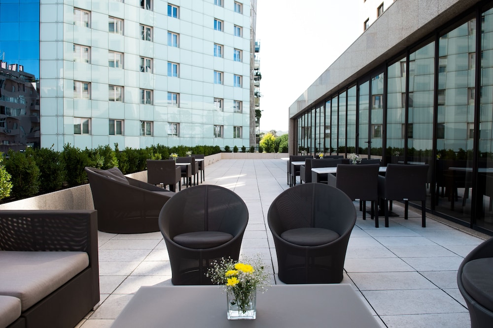 SANA Metropolitan Hotel — Restaurant & bars in Lisbon, Lisboa