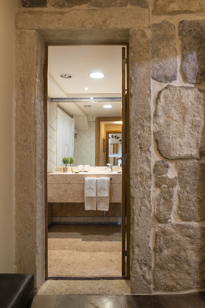 Solar Do Castelo, a Lisbon Heritage Collection — Hotel rooms in Lisbon, Lisboa