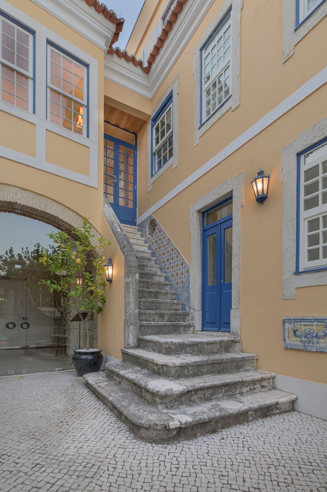 Solar Do Castelo, a Lisbon Heritage Collection — Hotel building in Lisbon, Lisboa
