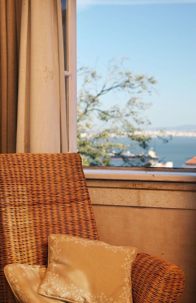 Solar Do Castelo, a Lisbon Heritage Collection — Hotel rooms in Lisbon, Lisboa