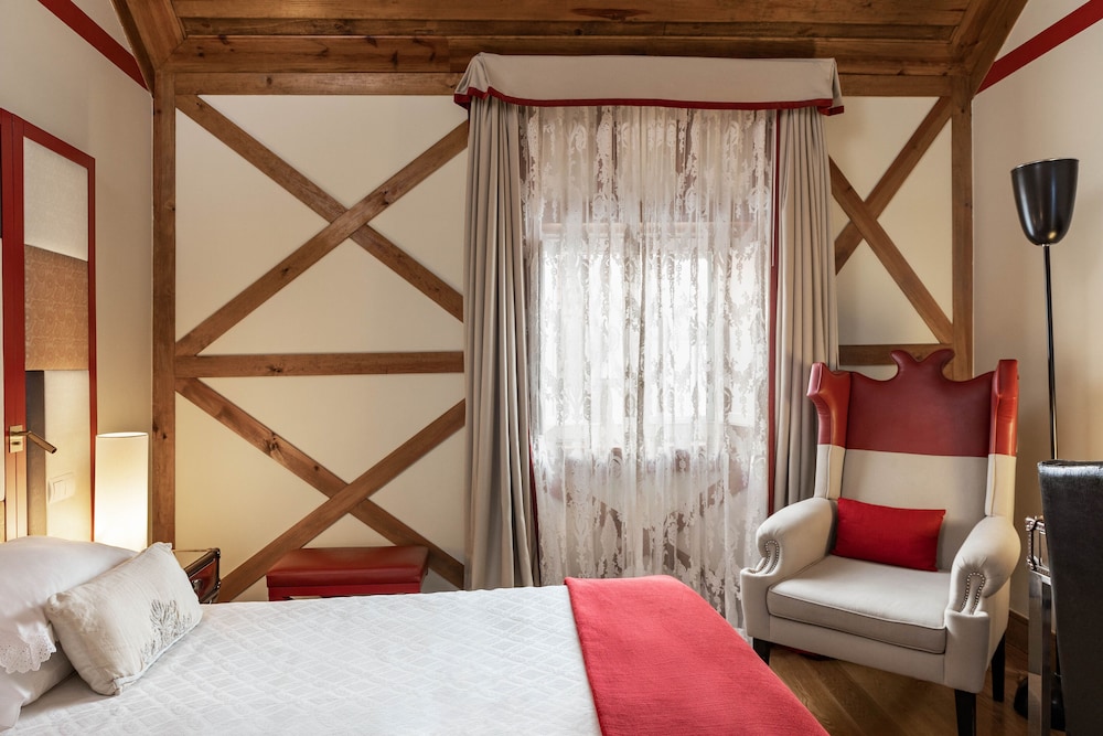 Solar Do Castelo, a Lisbon Heritage Collection — Hotel rooms in Lisbon, Lisboa
