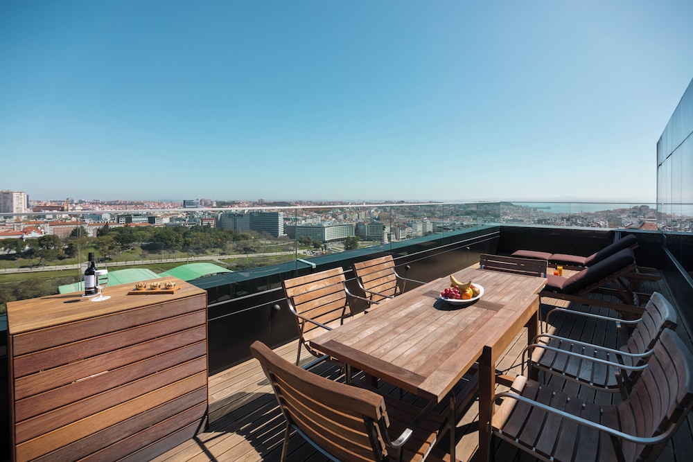 InterContinental Lisbon by IHG — Restaurant & bars in Lisbon, Lisboa