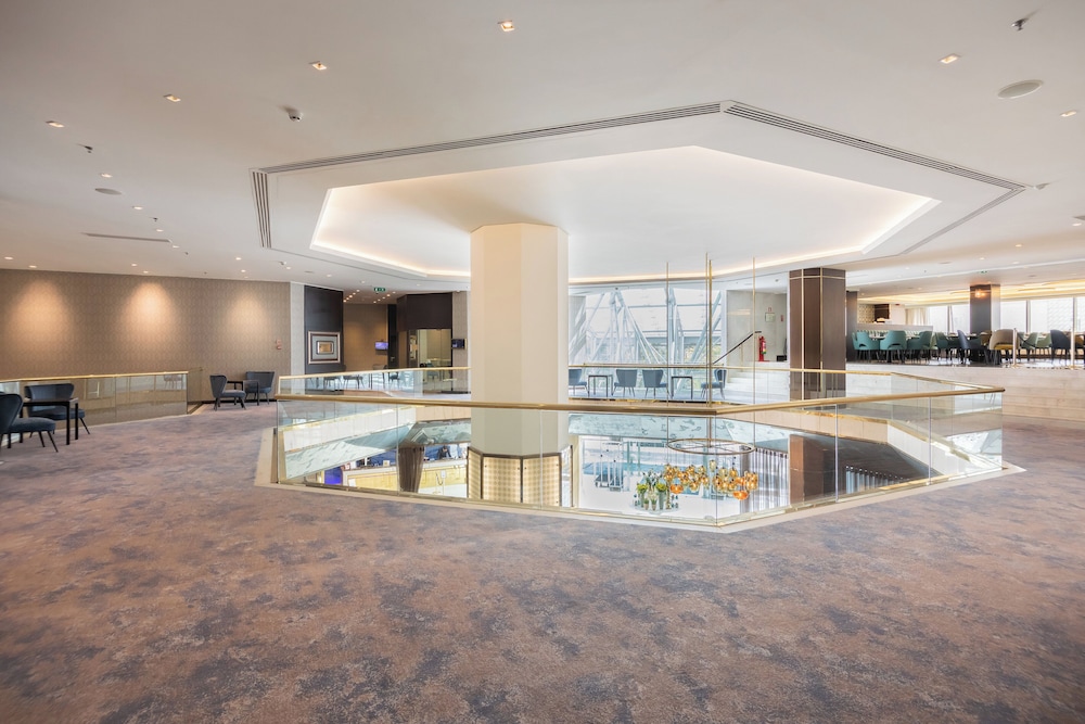 InterContinental Lisbon by IHG — Hotel building in Lisbon, Lisboa