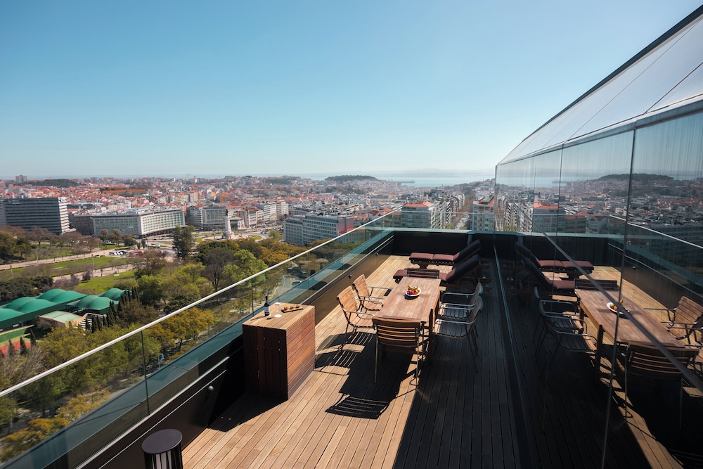 InterContinental Lisbon by IHG — Hotel building in Lisbon, Lisboa