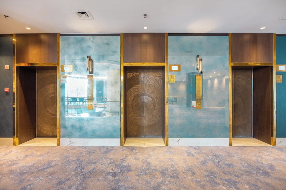 InterContinental Lisbon by IHG — Hotel building in Lisbon, Lisboa