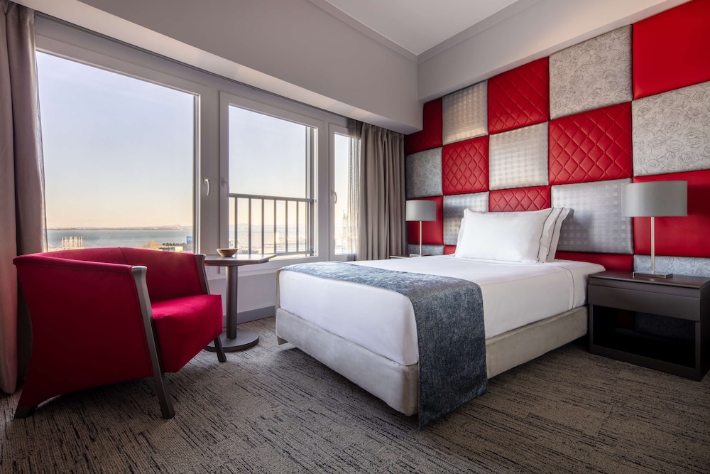 Tivoli Oriente Lisboa Hotel — Hotel rooms in Lisbon, Lisboa