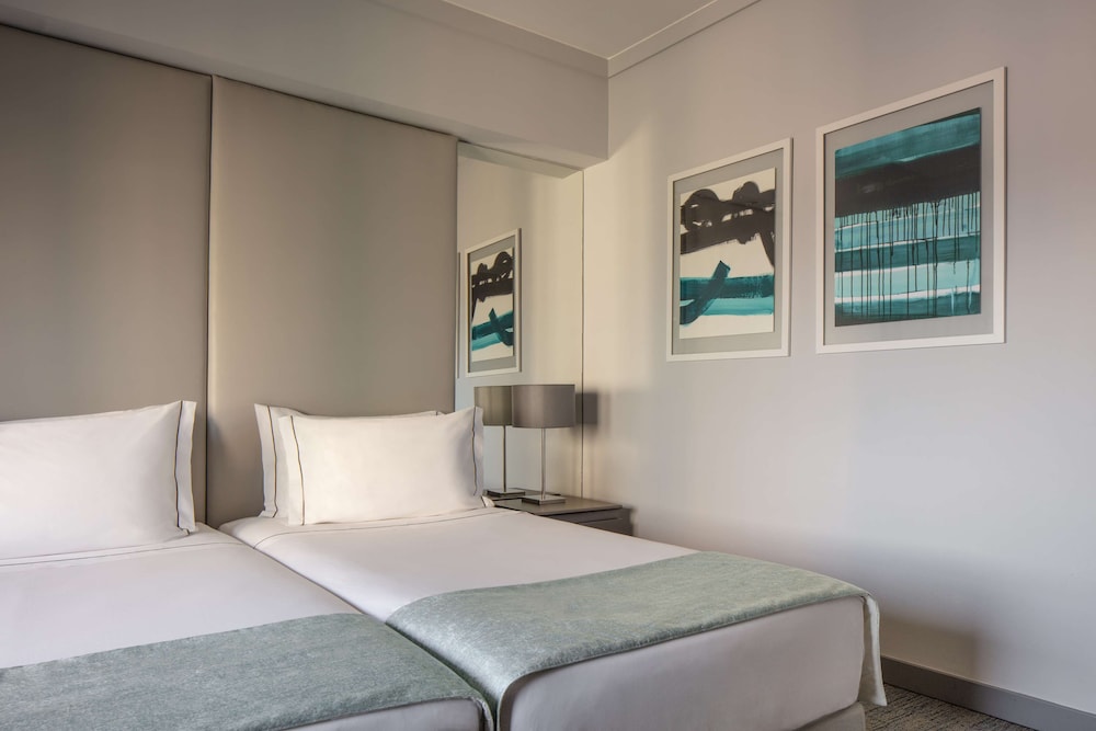 Tivoli Oriente Lisboa Hotel — Hotel rooms in Lisbon, Lisboa