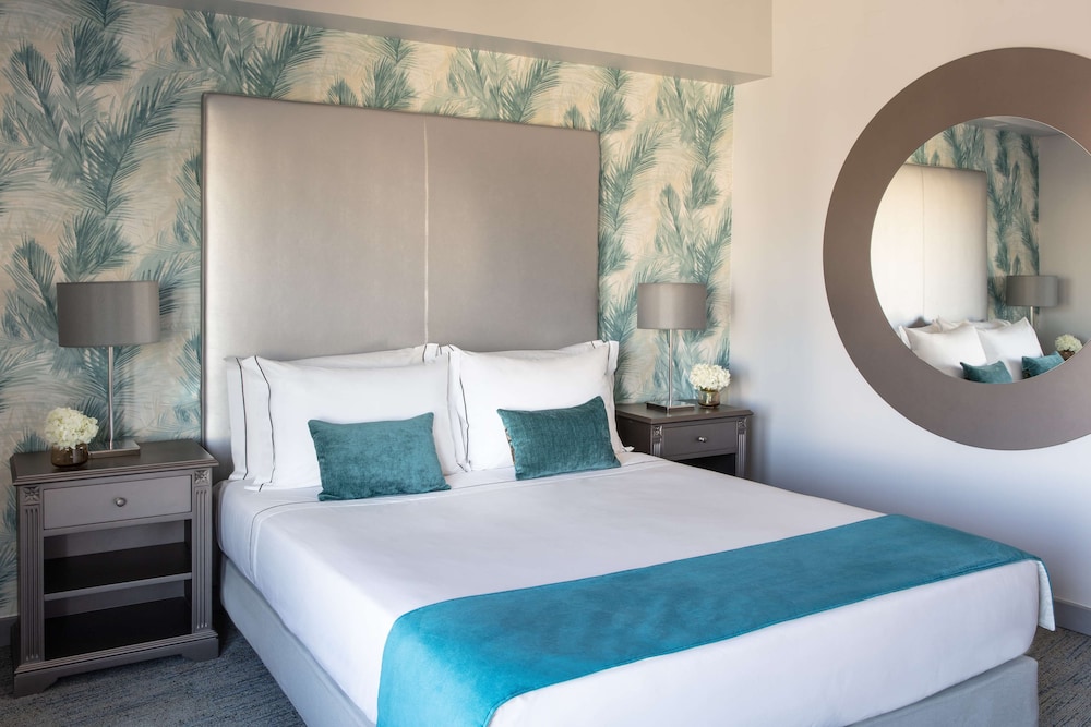 Tivoli Oriente Lisboa Hotel — Hotel rooms in Lisbon, Lisboa