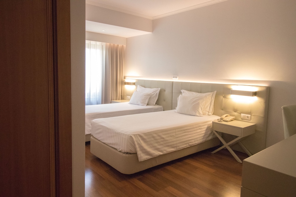Hotel Travel Park Lisboa — Hotel rooms in Lisbon, Lisboa