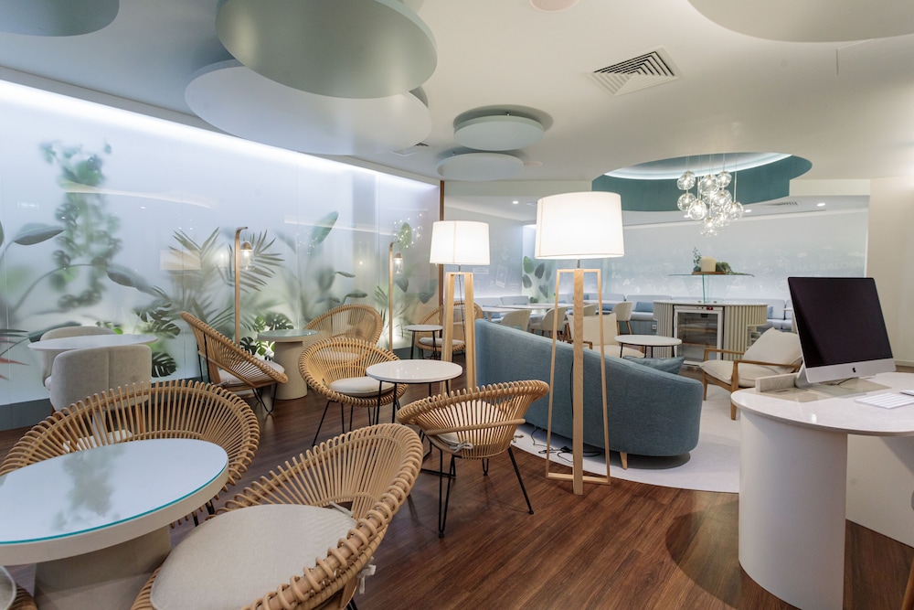 Melia Lisboa Oriente Hotel — Restaurant & bars in Lisbon, Lisboa