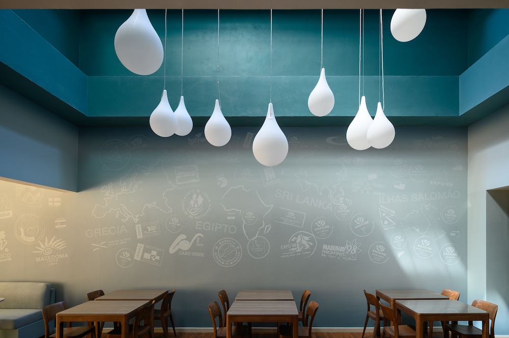 Melia Lisboa Oriente Hotel — Restaurant & bars in Lisbon, Lisboa