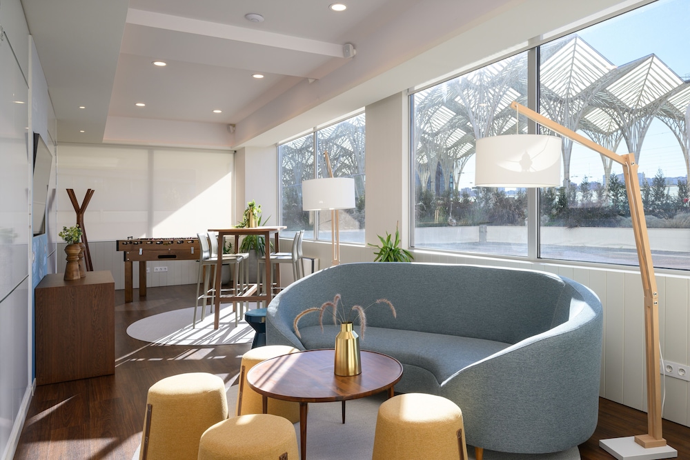Melia Lisboa Oriente Hotel — Restaurant & bars in Lisbon, Lisboa