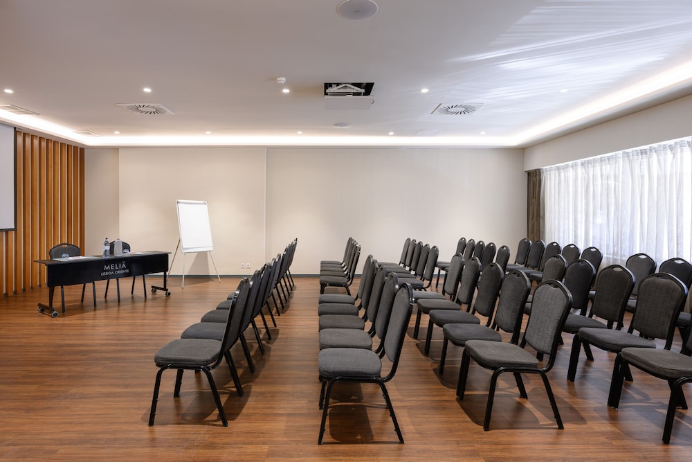 Melia Lisboa Oriente Hotel — Hotel building in Lisbon, Lisboa