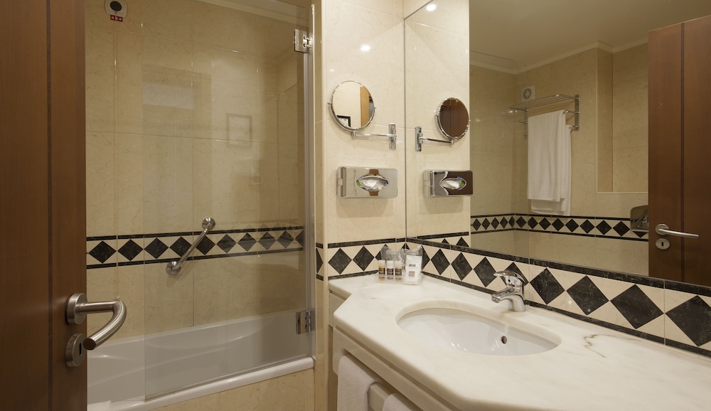 TURIM Europa Hotel — Hotel rooms in Lisbon, Lisboa