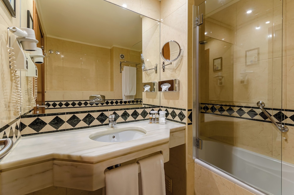 TURIM Europa Hotel — Hotel rooms in Lisbon, Lisboa