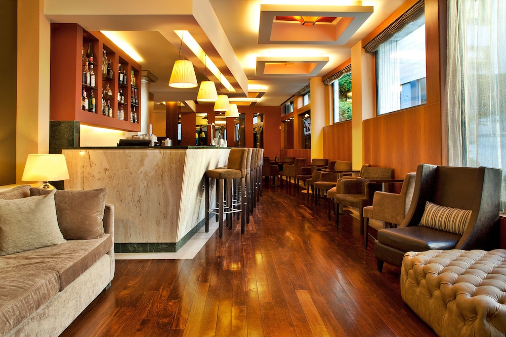 TURIM Europa Hotel — Restaurant & bars in Lisbon, Lisboa