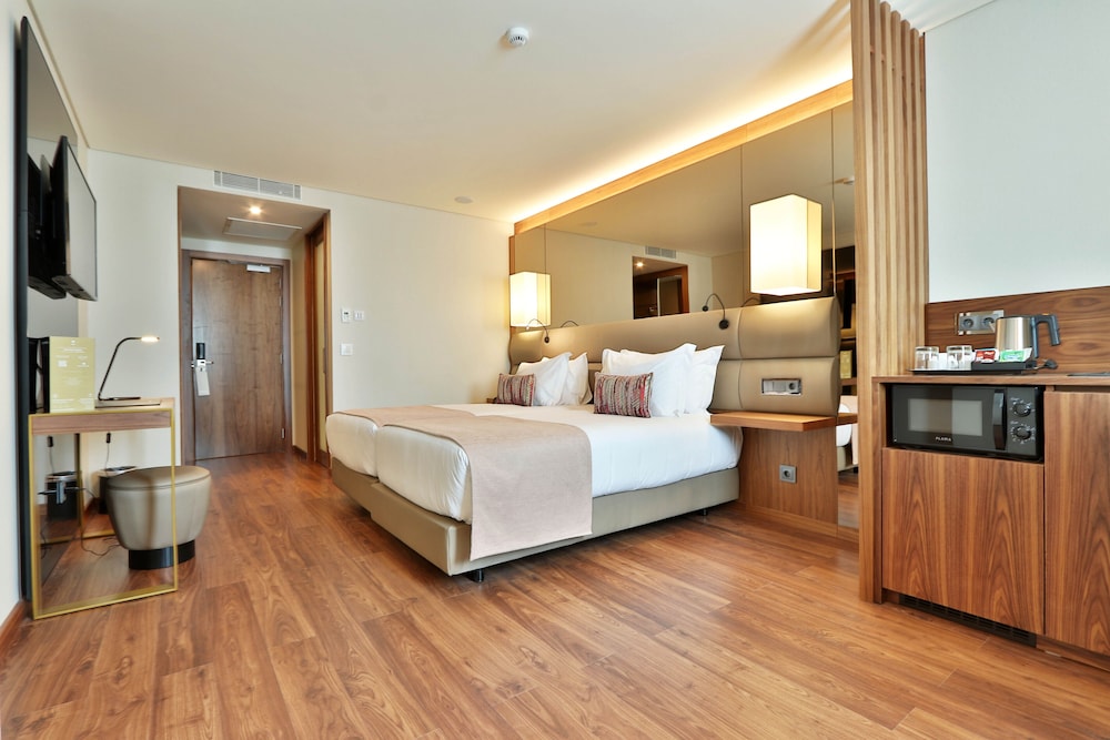 TURIM Ibéria Hotel — Hotel rooms in Lisbon, Lisboa