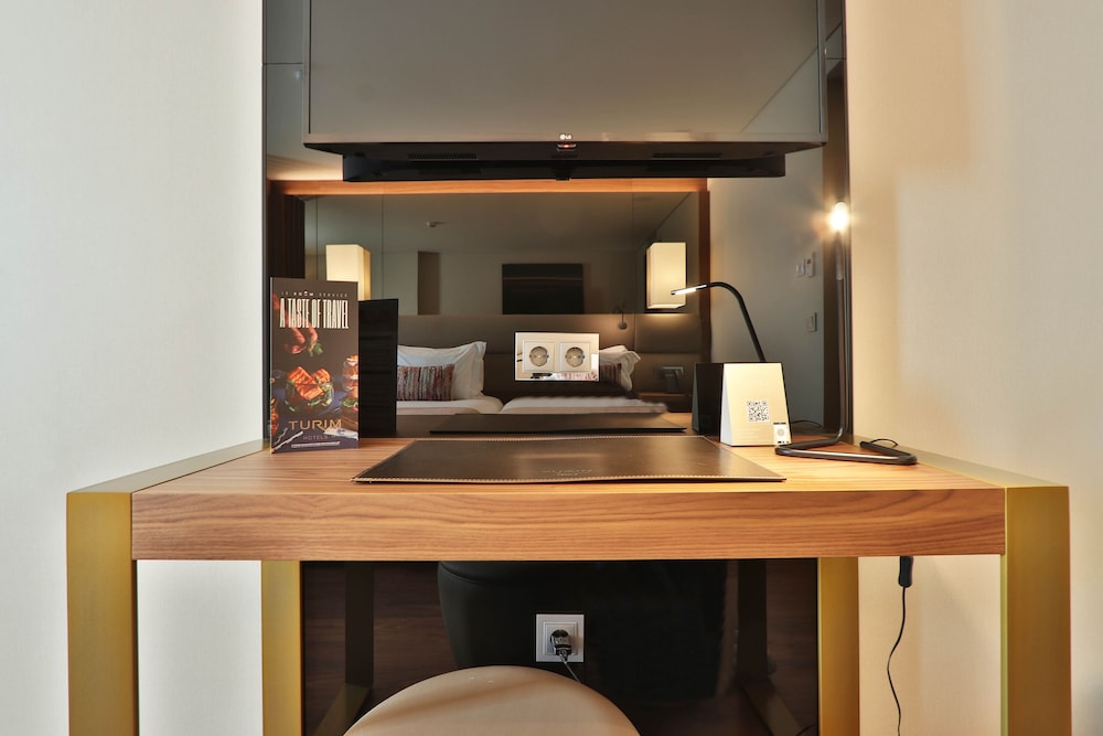 TURIM Ibéria Hotel — Hotel rooms in Lisbon, Lisboa