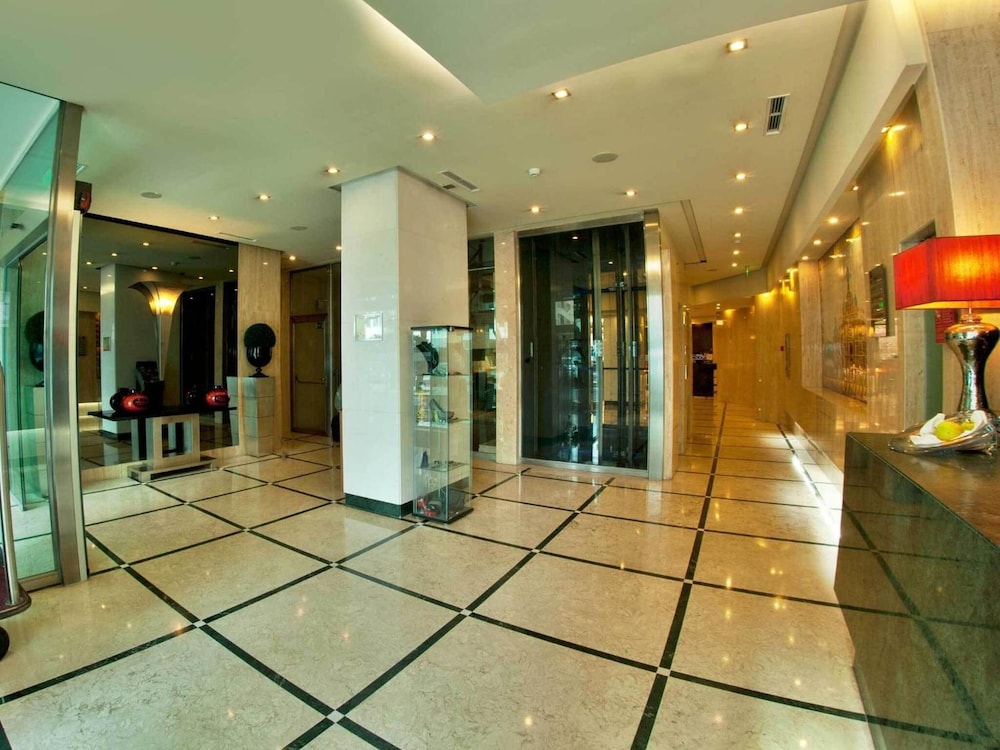 TURIM Ibéria Hotel — Hotel building in Lisbon, Lisboa