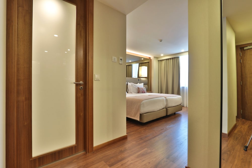 TURIM Ibéria Hotel — Hotel rooms in Lisbon, Lisboa