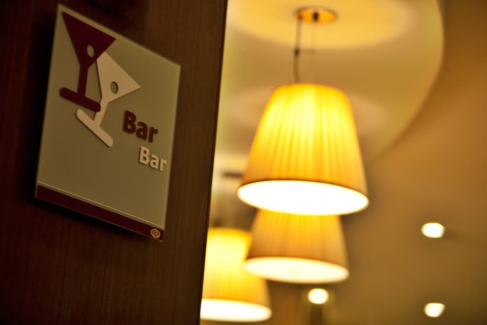 TURIM Ibéria Hotel — Restaurant & bars in Lisbon, Lisboa