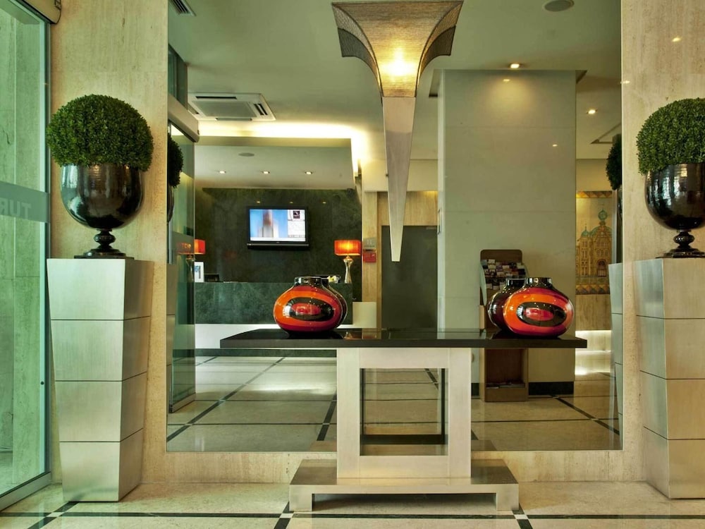 TURIM Ibéria Hotel — Hotel building in Lisbon, Lisboa