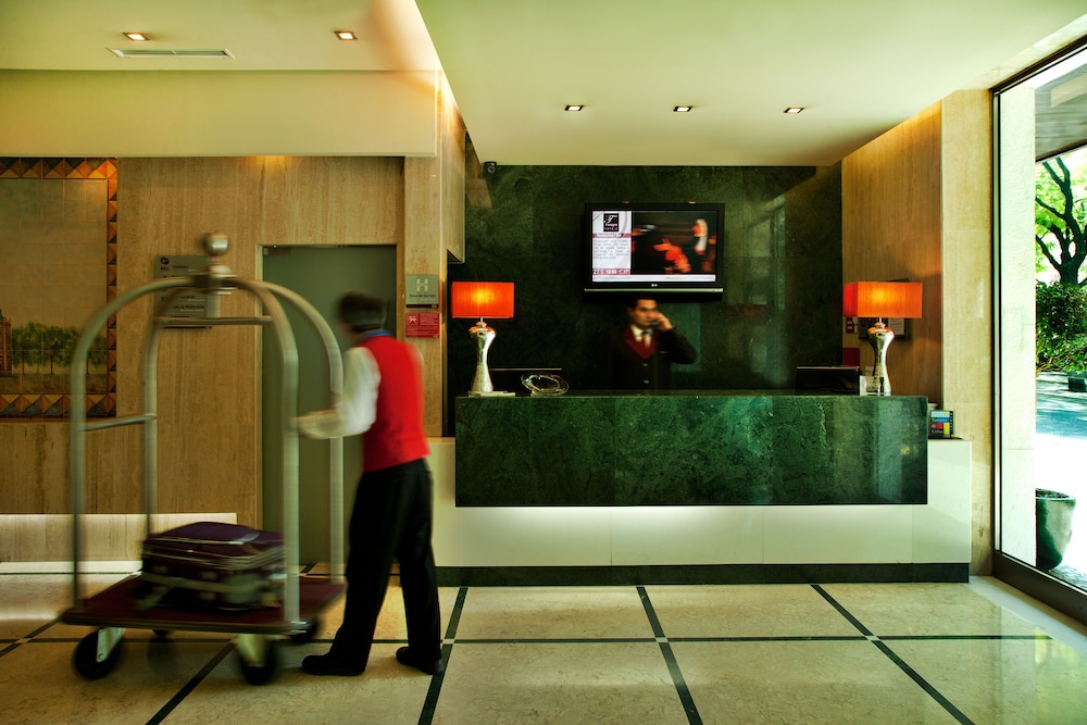 TURIM Ibéria Hotel — Hotel building in Lisbon, Lisboa