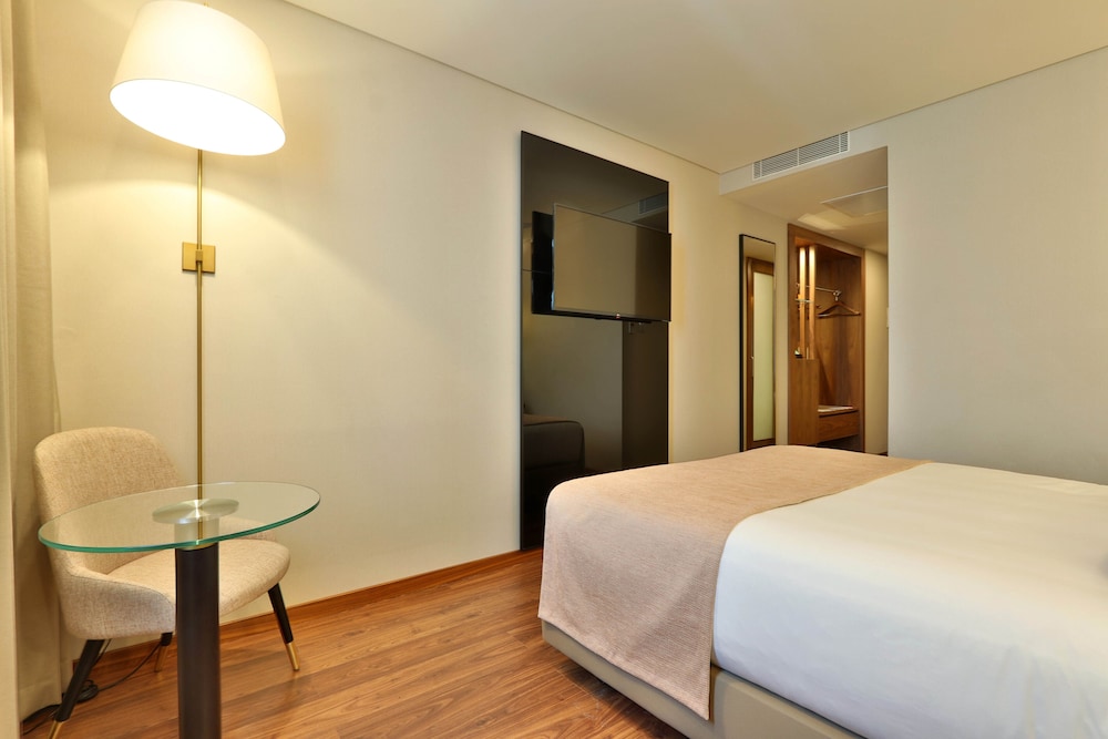 TURIM Ibéria Hotel — Hotel rooms in Lisbon, Lisboa
