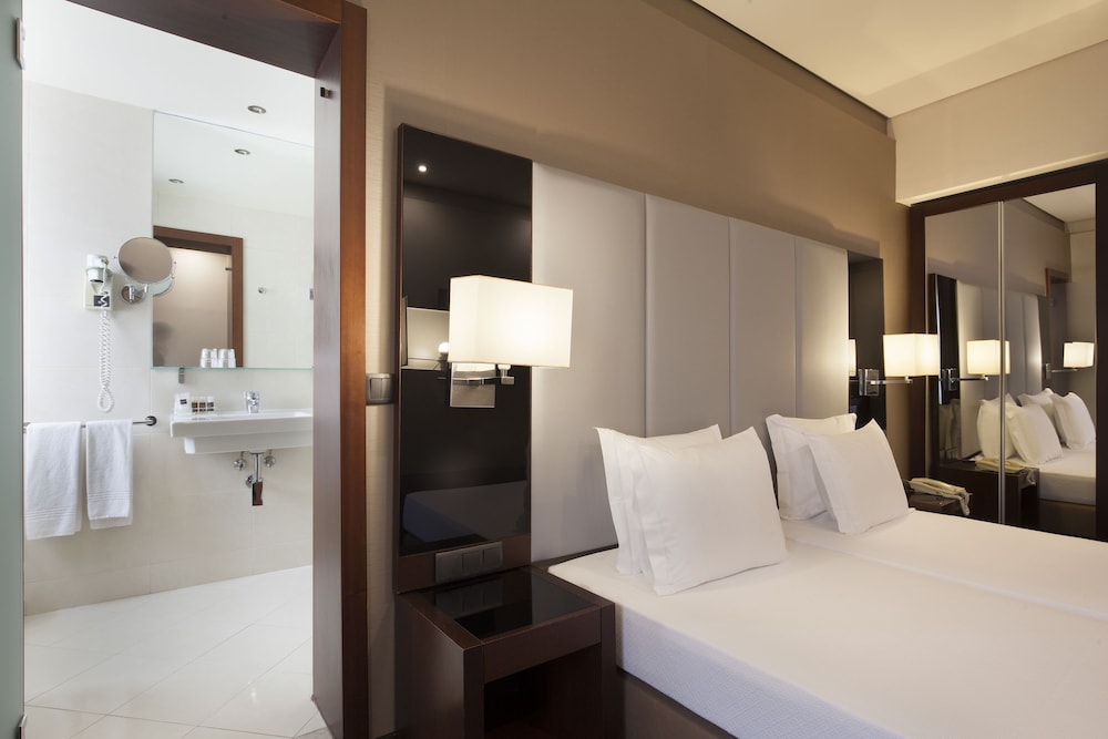 TURIM Restauradores Hotel — Hotel rooms in Lisbon, Lisboa