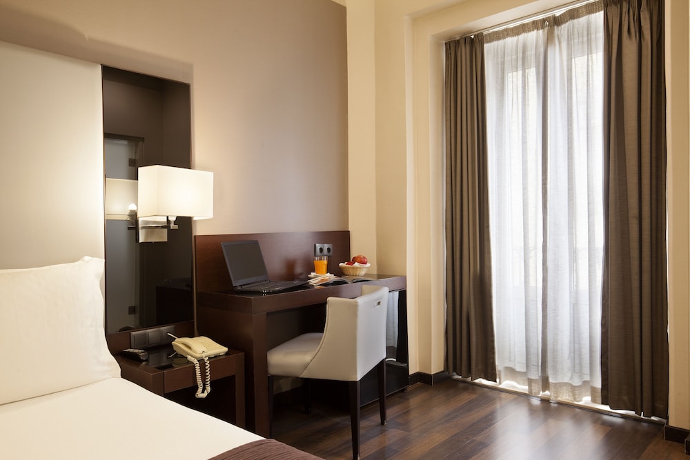 TURIM Restauradores Hotel — Hotel rooms in Lisbon, Lisboa