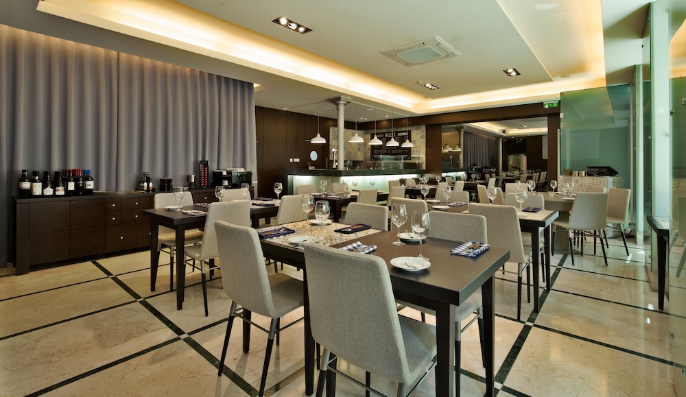 TURIM Restauradores Hotel — Restaurant & bars in Lisbon, Lisboa