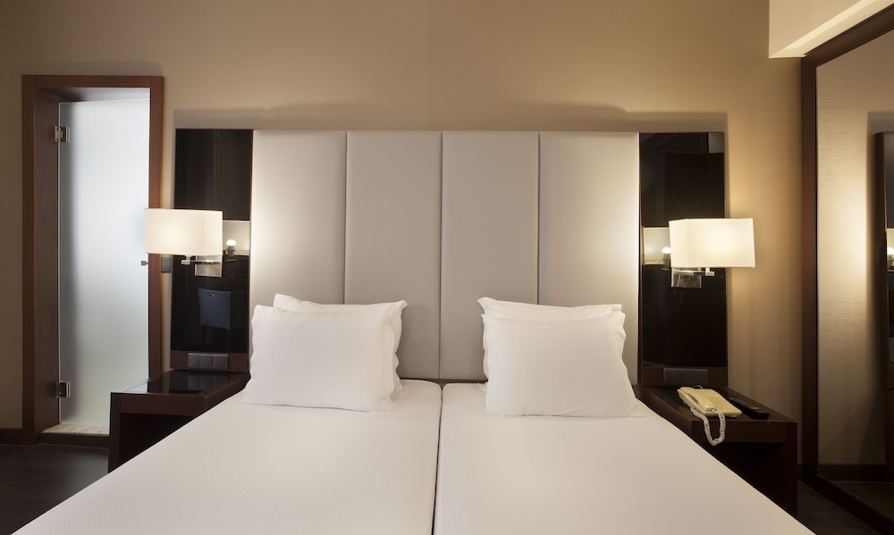 TURIM Restauradores Hotel — Hotel rooms in Lisbon, Lisboa